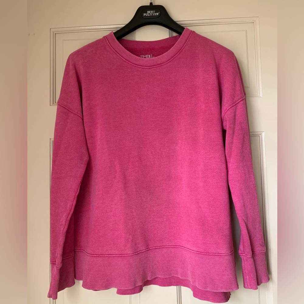 Time and Tru Women's Bright Pink Crew Neck Sweater
